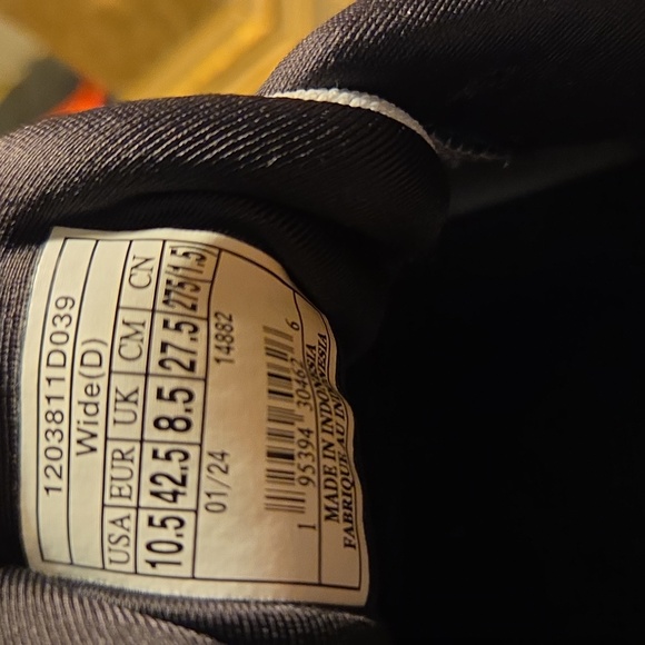 Brooks Women's Adrenaline GTS 23 Shoes Black, Grey, and Purple in Size 10.5 Arch - Picture 2 of 15